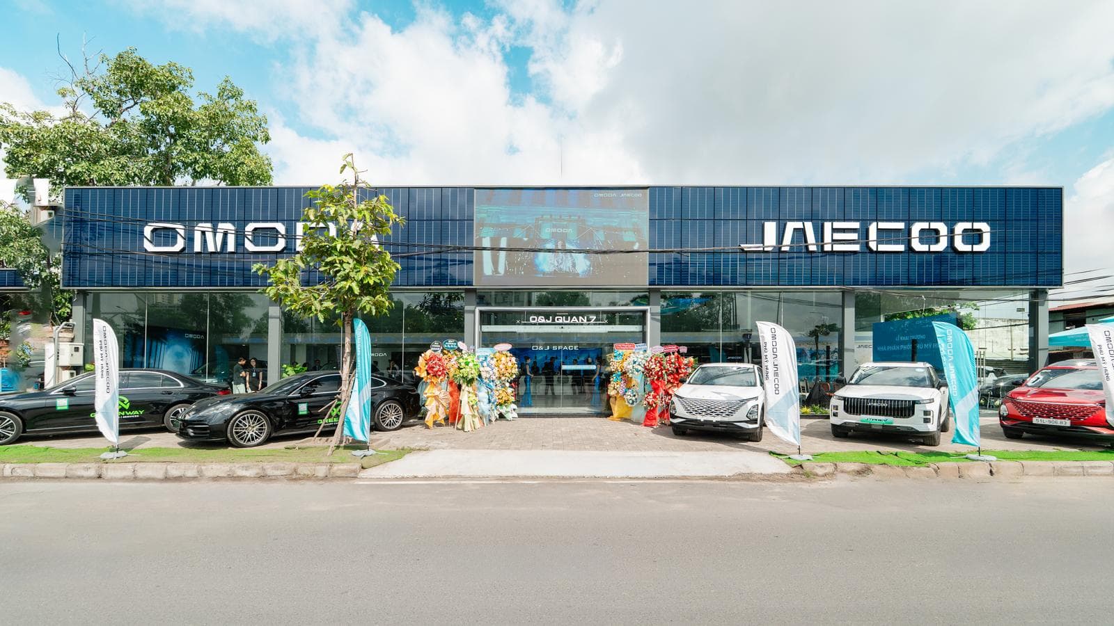 O&J Phú Mỹ Hưng khai trương – Không gian xe thời thượng giữa trung tâm đô thị đáng sống nhất TP.HCM