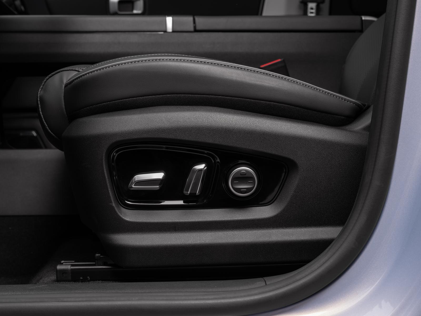 DSCF9604 (PHEV)_batcheditor_fotor.jpg